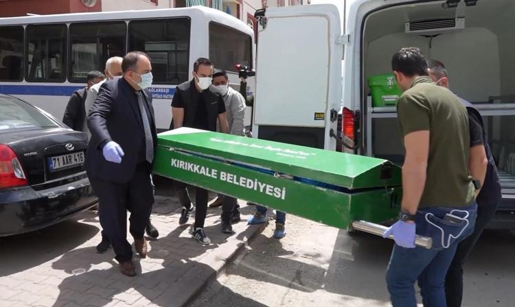 Buzdolabından vahşet çıktı Çilingirle girip şoke oldular