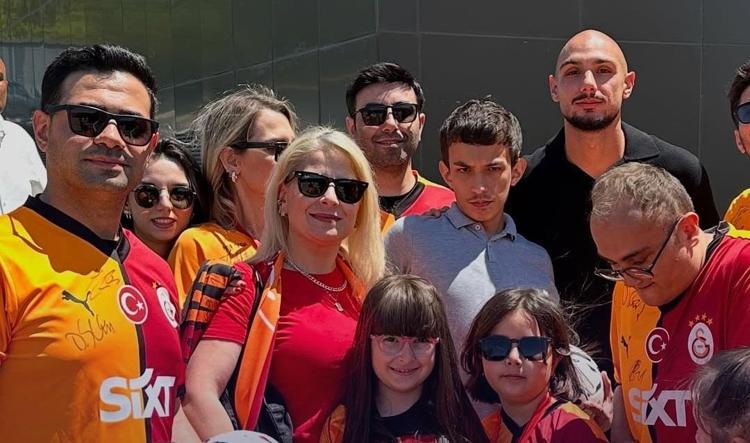 İDOLLERİ İLE BULUŞTULAR