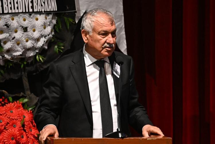 Ünlü yönetmen Ali Özgentürke veda Adanada toprağa verildi