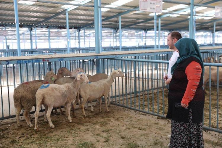 Hem üreticiyi hem tüketiciyi düşünüyoruz