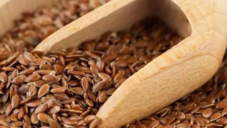 İçtiğiniz anda muma çeviriyor Birikmiş yağları cayır cayır yakıyor: Çok hızlı zayıflatan formül, ılık suya ekleyin