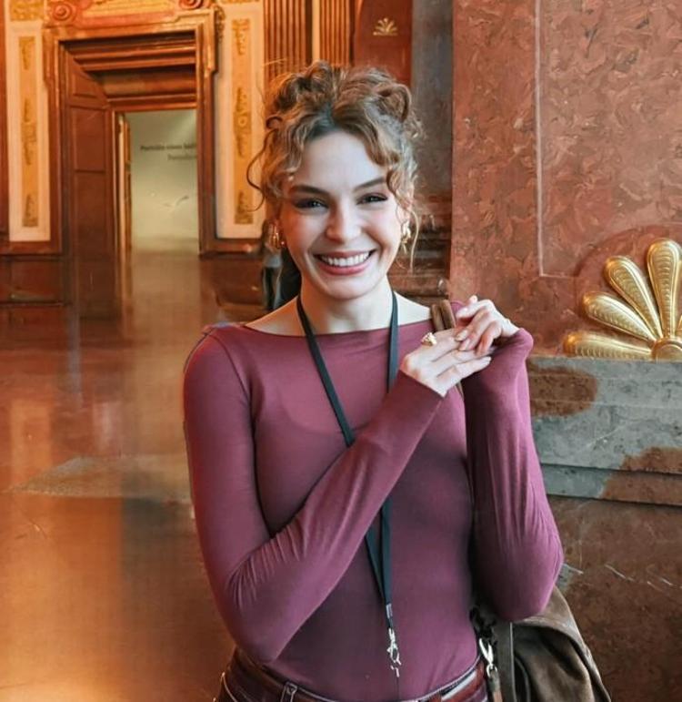 Ebru Şahin 31 yaşında Cedi Osmandan romantik kutlama