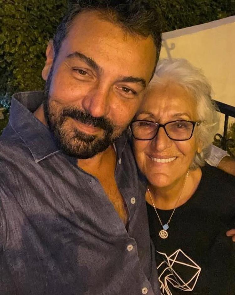 Aslı Hünel ve Saruhan Hünelin acı günü Biricik annemiz hakkın rahmetine kavuştu