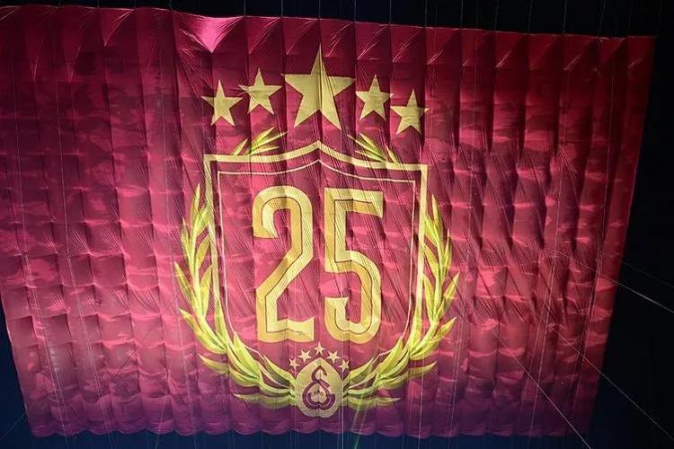 Galatasarayın şampiyonluk kutlamalarında sahne alacak isimler belli oldu