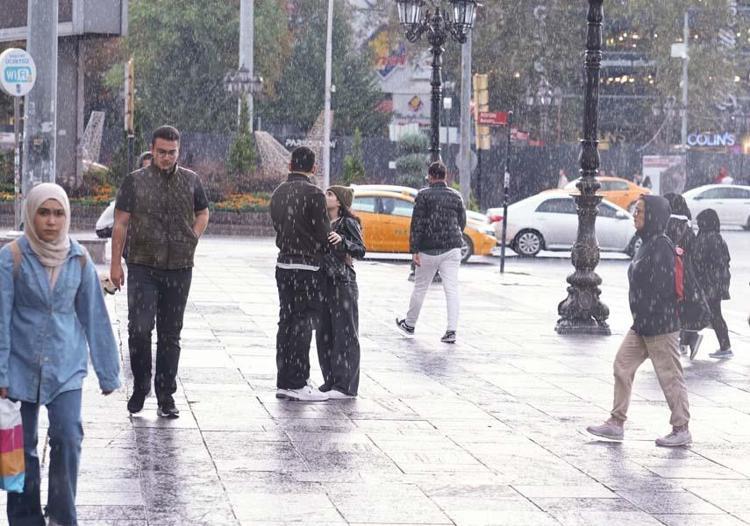 Kavurucu sıcaklar öncesi son yağmur dalgası geliyor Meteoroloji açıkladı: İstanbul, Ankara, İzmir