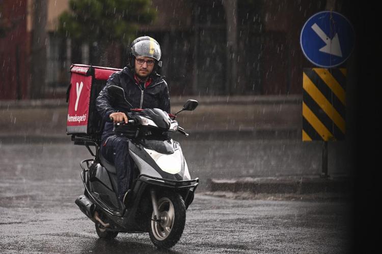 Kavurucu sıcaklar öncesi son yağmur dalgası geliyor Meteoroloji açıkladı: İstanbul, Ankara, İzmir