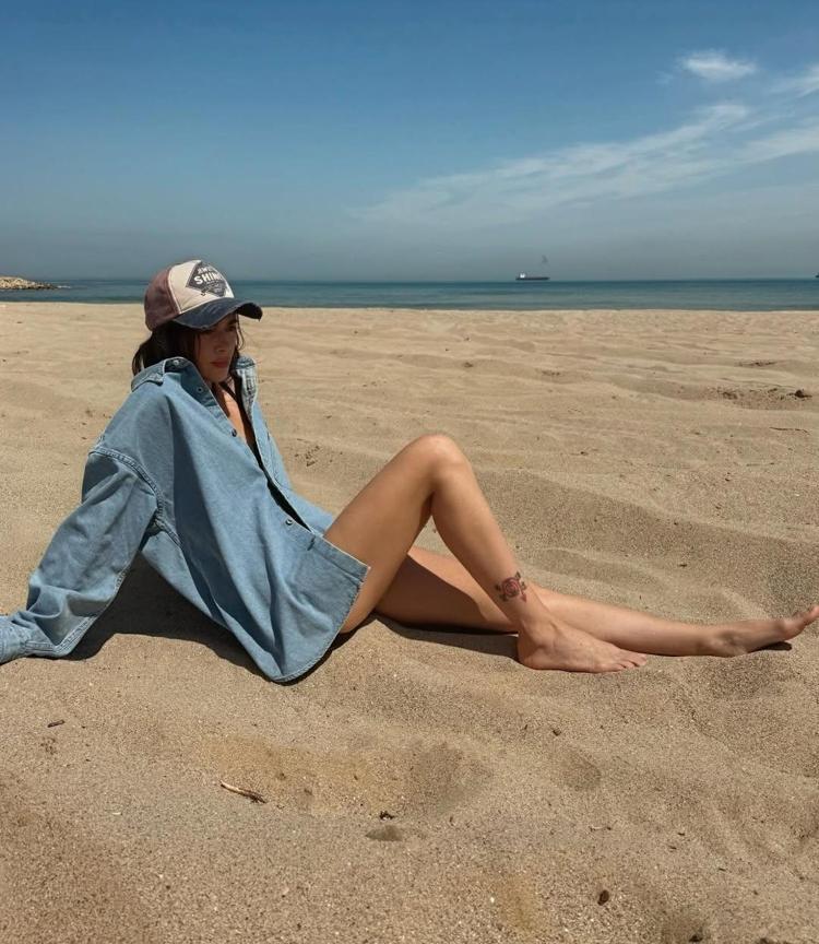 Bensu Soraldan plaj pozları Instagramda beğeni yağmuruna tutuldu