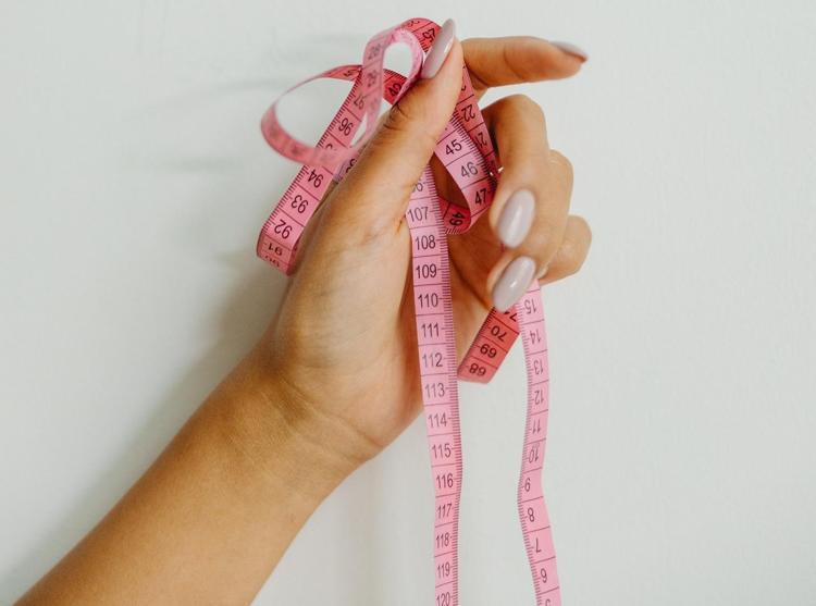 Metabolizma hızını 30 kat artırıyor Bağırsakları motor gibi çalıştırıyor, hem yağ yaktırıyor hem de aç kalmadan zayıflatıyor