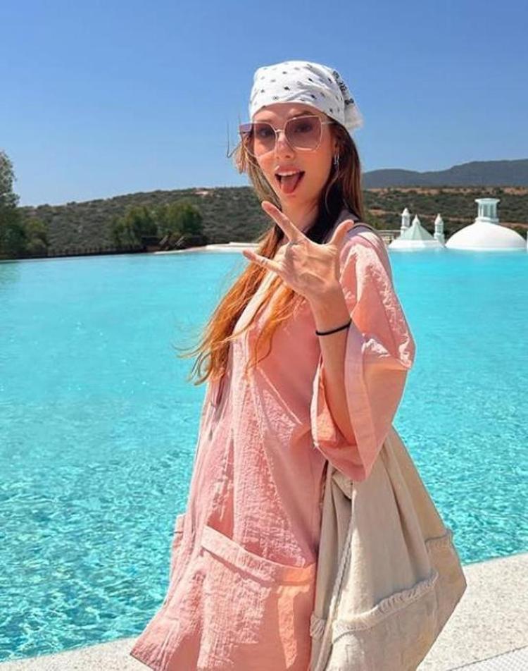 Elçin Sangu hastalık iddialarına son noktayı koydu Yakınlarım endişe içinde