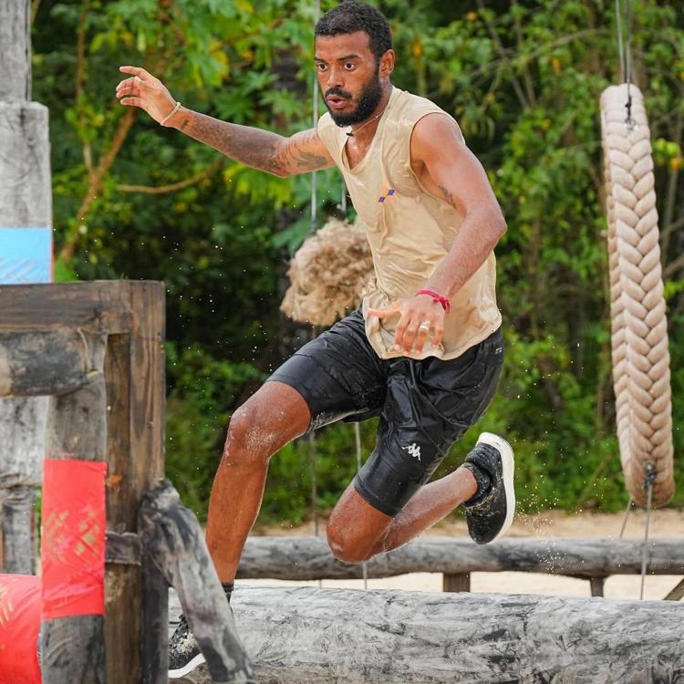 Survivorda yasak aşk iddiası Efecan Dianzenzanın eşinden olay açıklama