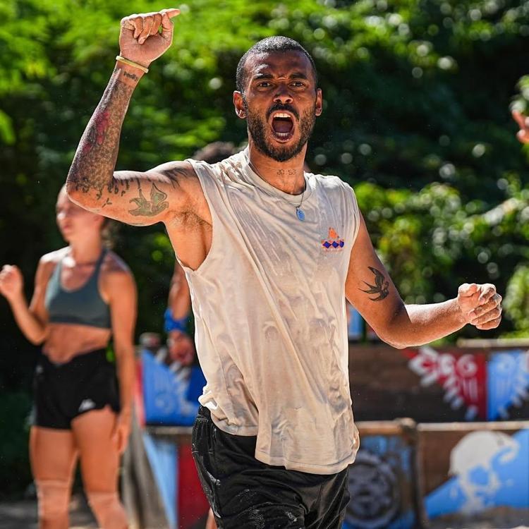 Survivorda yasak aşk iddiası Nagihan Karadereden dikkat çeken hamle