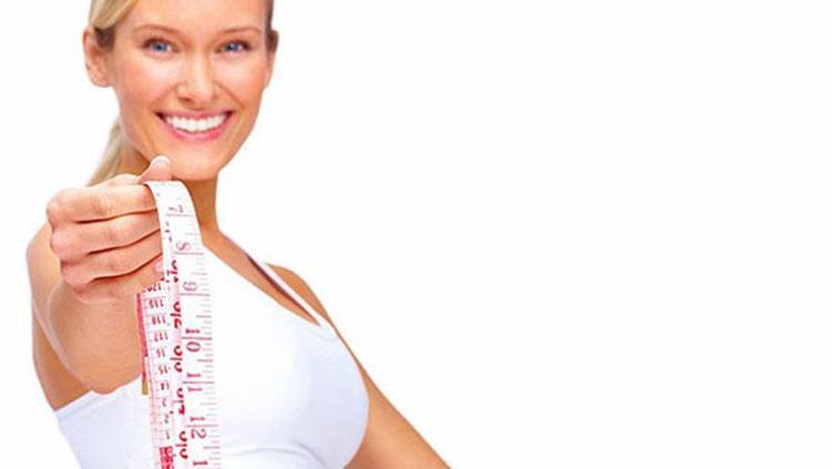 Yürüyüş öncesinde bardak bardak için Yağ yakımını ikiye katlıyor: Metabolizma hızını roketliyor, bel ve basen bölgesini inceltiyor