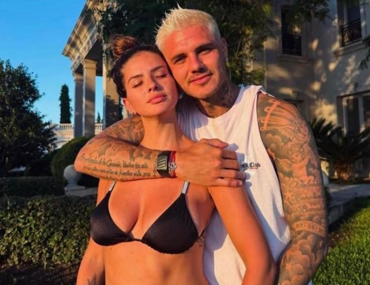 Mauro Icardi ve China Suarezin romantik anları Denizde dudak dudağa poz verdiler