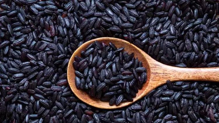 CİLT SAĞLIĞINI GELİŞTİRİR VE GENÇLEŞTİRİR