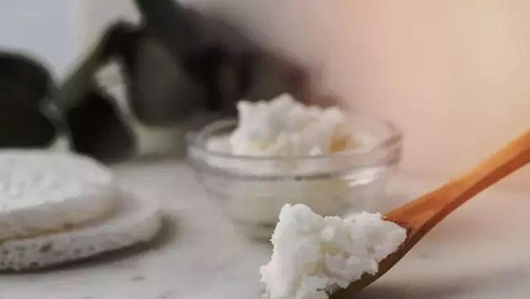 İpek kirpiği tarihe karıştırıyor Kirpik köklerini coşturuyor: Türkan Şorayı bile kıskandırıyor