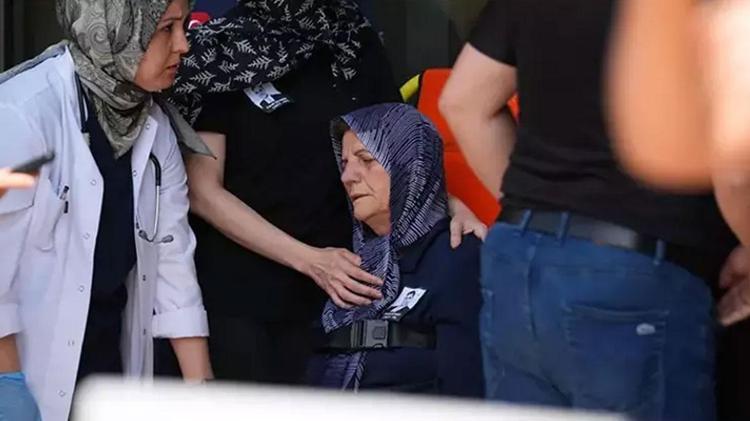 Başkan Ferdi Zeyreke acı veda CHP lideri Özel gözyaşlarını tutamadı