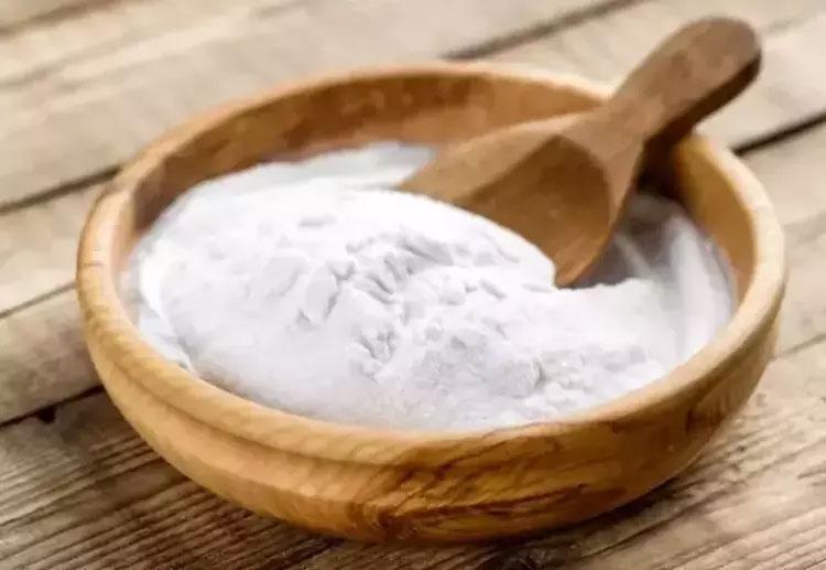 Ağda, ip, cımbız ve tıraş bıçağını unutun 1 kaşığı tüylerin kökünü kurutuyor