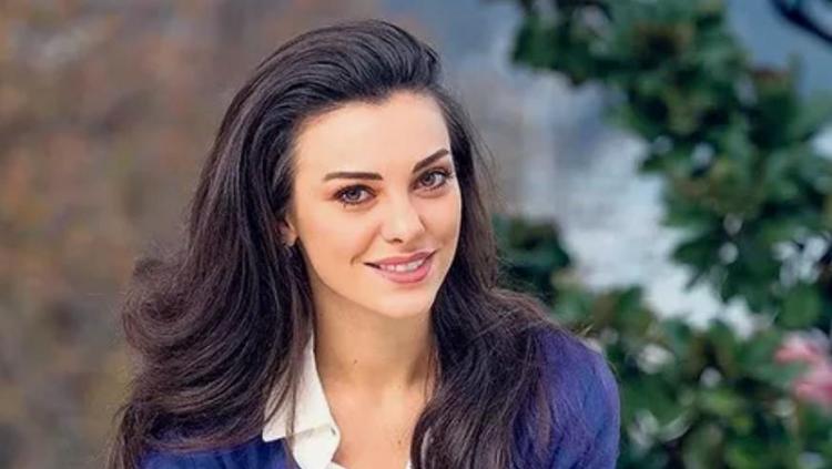 Tuvana Türkay yüz gerdirme operasyonu geçirdi Son hali şaşkına çevirdi