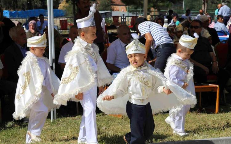 SAĞLIKLI YENİDEOĞANDA SÜNNET GEREKLİLİĞİ BULUNMUYOR