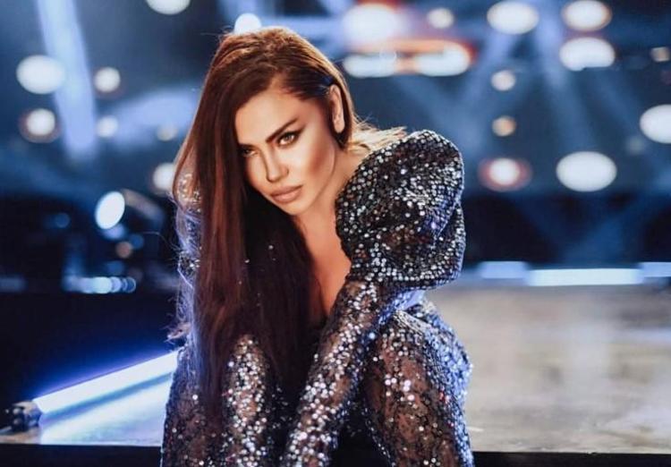 Şarkıcı Lara, İrandan savaşın ortasında kaldı Üzerimizden füzeler geçiyor