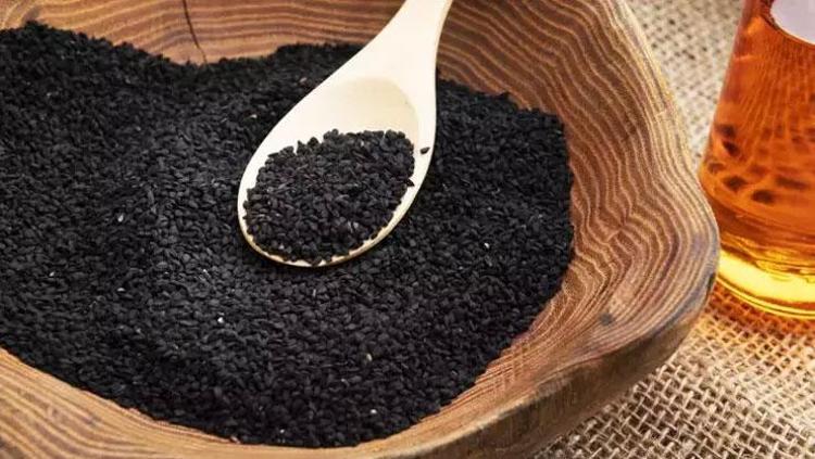 Ev yoğurduyla karıştırıp kaşık kaşık yiyin Kabızlığı 1 gecede tarihe gömüyor