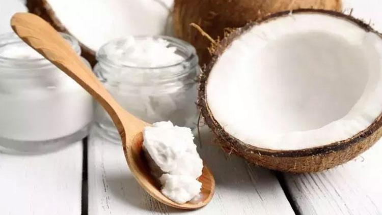 HİNDİSTAN CEVİZİ YAĞI KÜRÜ: SAÇ DERİSİNİ BESLER