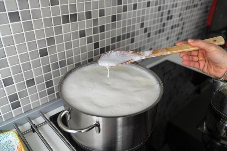 SÜTÜ DOĞAL YÖNTEMLERLE ISITMAK