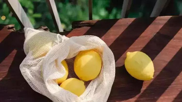 Maden suyunun içine 1 dilim koyun Böbrekleri makine gibi çalıştırıyor: Kalsiyum, magnezyum ve potasyum deposu