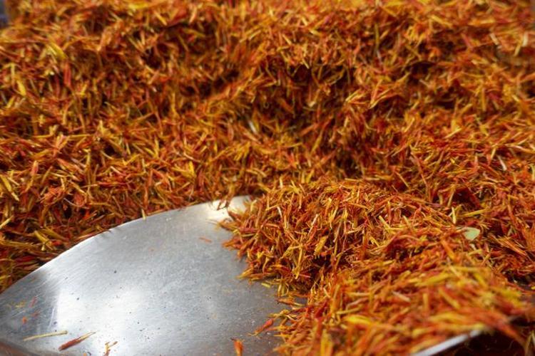 Dünyanın en pahalı baharatı Vücuda girdiği anda makine gibi çalışıyor: İlaç gibi etki gösterip mideyi korkuyor