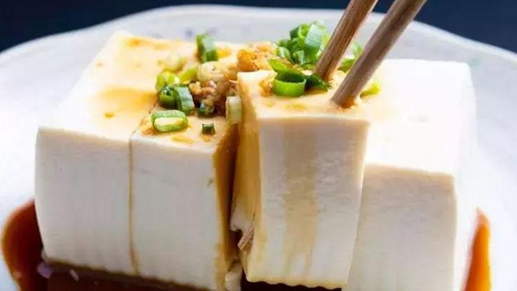 TOFU: BİR PROTEİN VE KALSİYUM KAYNAĞI