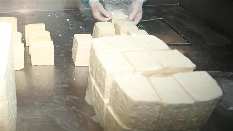Ekmek yaparken su yerine bunu kullanın Mayasını artırıyor, ekmeğin 10 gün yumuşacık kalmasını sağlıyor