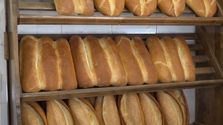 Ekmek yaparken su yerine bunu kullanın Mayasını artırıyor, ekmeğin 10 gün yumuşacık kalmasını sağlıyor