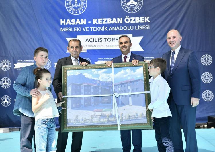 ÖZBEK OKUL AÇTI
