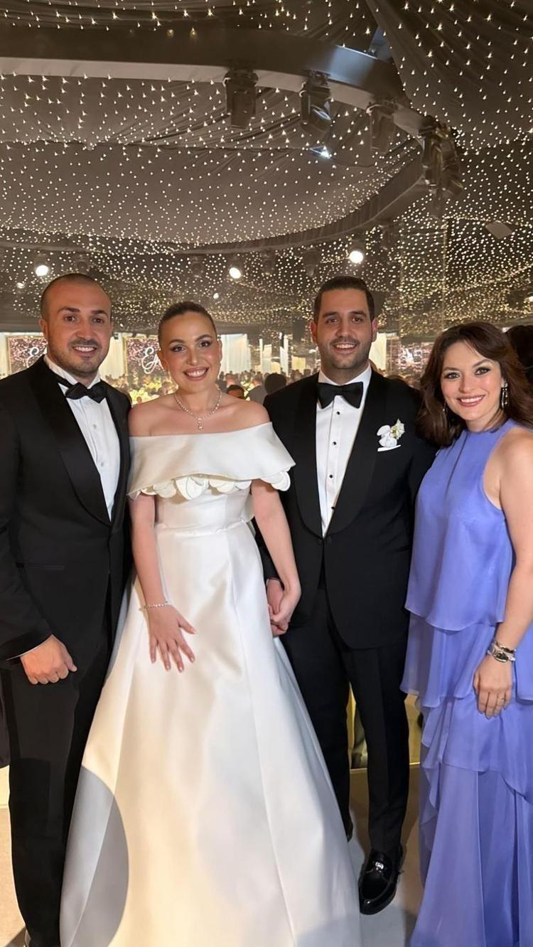 Sinan Engin kızı Elif Engin ile Ahmet Ahlatcının oğlu Ahmet Emin Ahlatcı dünyaevine girdi