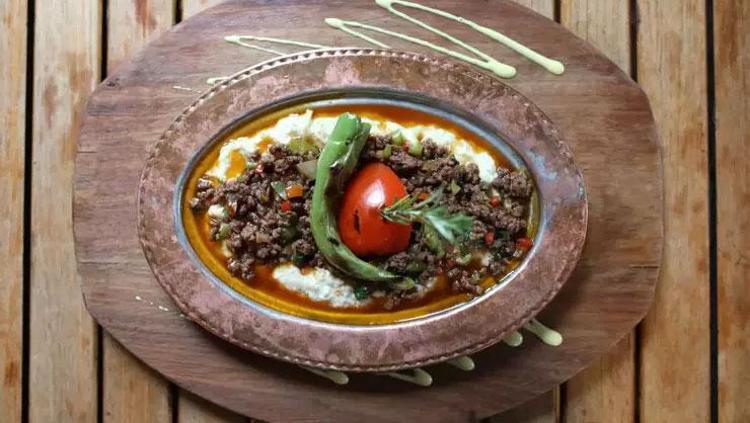 Yaz sofralarının favori lezzeti Padişah yemeği olarak da biliniyor: Tereyağıyla yapılınca lezzeti 2 kat artıyor