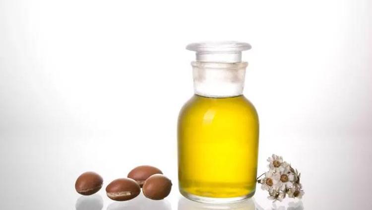 SUNUMLARDA NATÜREL ÇÖZÜMLER: SUSAM VE ARGAN YAĞI