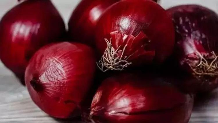 KIRMIZI SOĞAN SUYUNUN TÜKETİM DOZU NE OLMALI