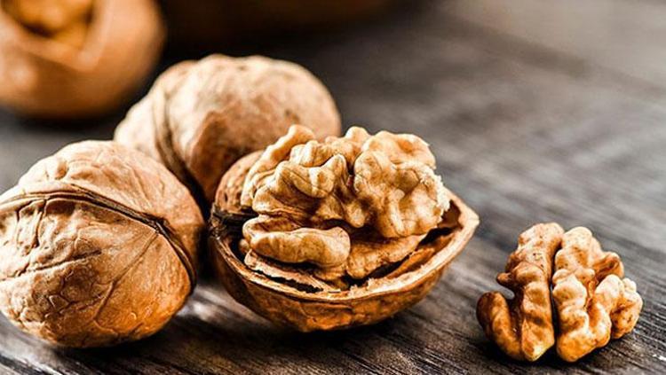 Uzmanlara göre böyle tüketmek gerekiyor Kiraz, ahududu ve yeşil çay ile yiyin: Karaciğer yağlanmasını azaltıyor, metabolizmayı hareketlendiriyor