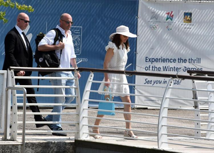 ÖZEL JETLER YILDIZLARLA DOLU MİSAFİRLERİ GETİRİYOR