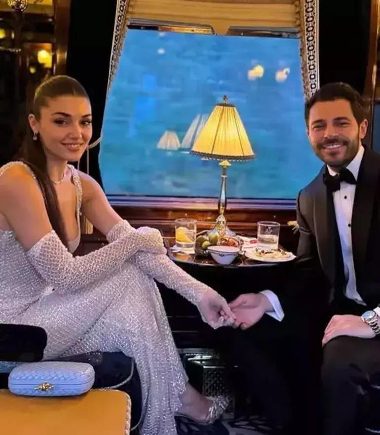 ROMANTİK PAYLAŞIM
