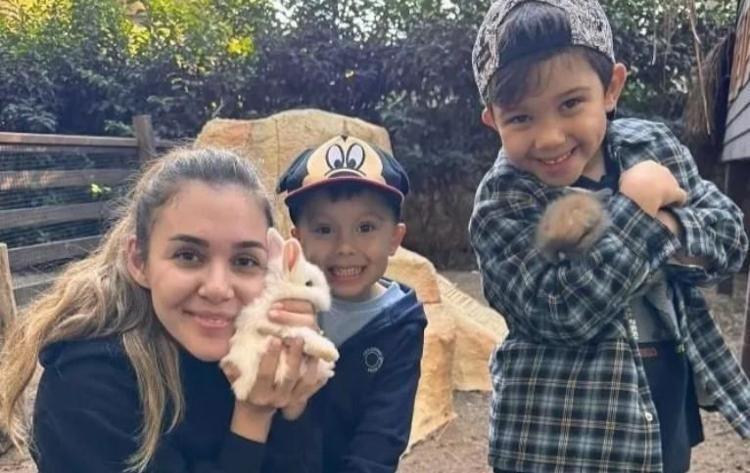 Yenenler çiftini Çeşme tatili üşüttü
