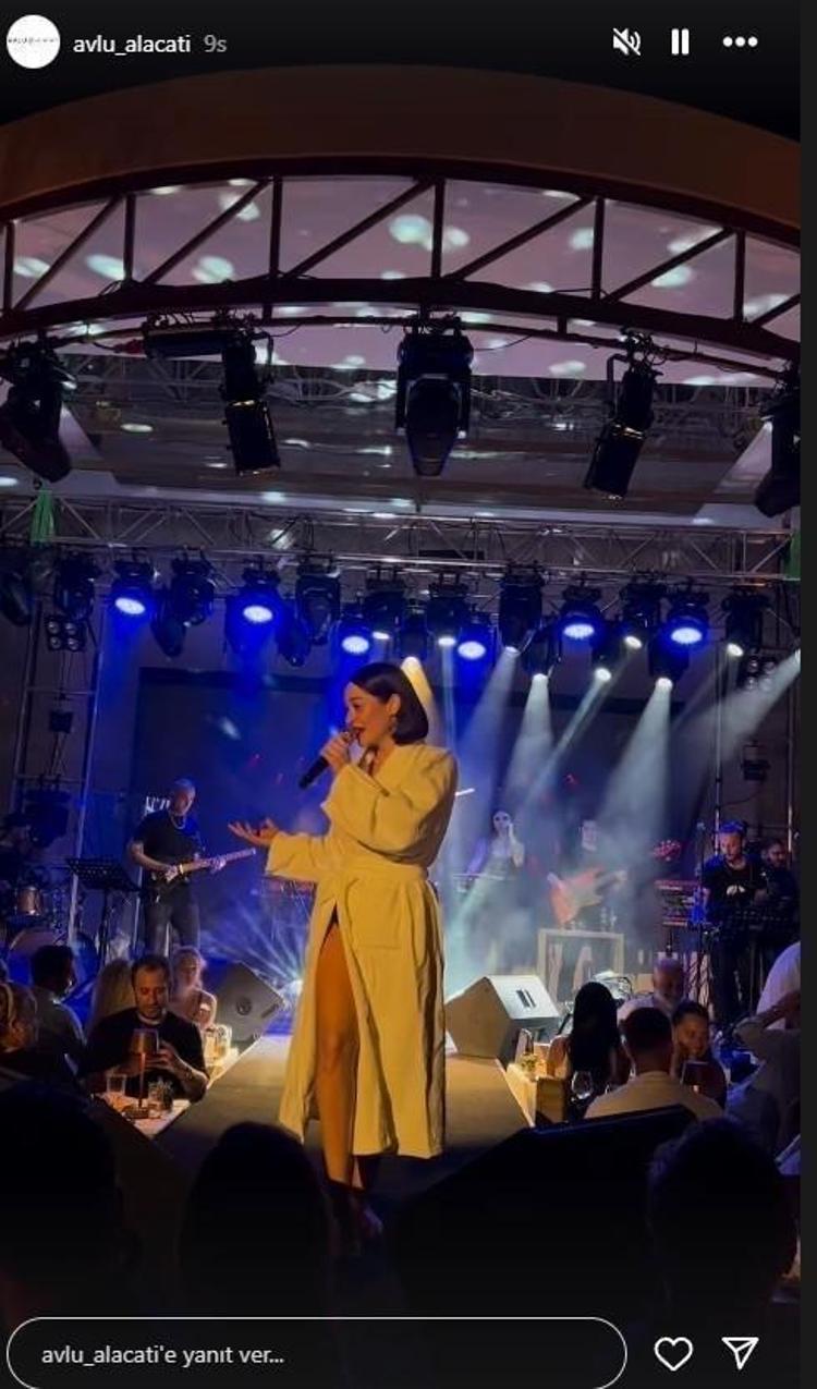 BAVULU ULAŞTIKTAN SONRA KIYAFETİNİ DEĞİŞTİRDİ