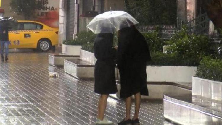 Meteoroloji alarm verdi Sıcaklıklar düşüyor, sağanak yolda