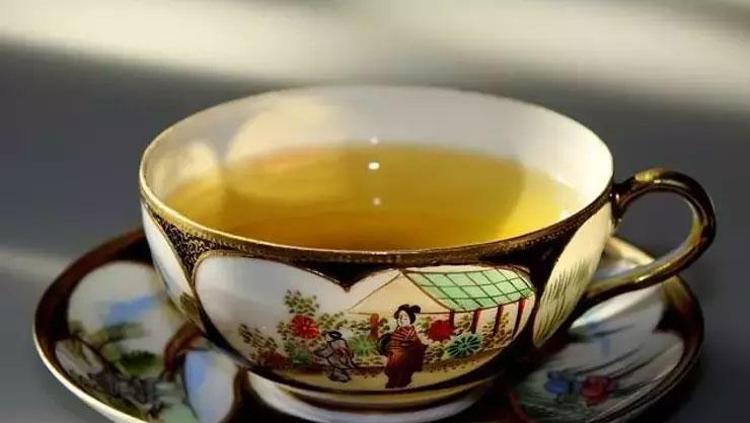 Yeşil çayın içine 1 adet ekleyin Göbeğe depolanmış yağları cayır cayır yakıyor: Metabolizma hızını 5 kat artırıyor