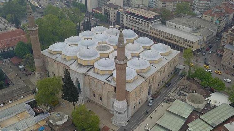 ULU CAMİİ VE HANLAR BÖLGESİ: TARİHİN KALBİNDE BİR YOLCULUK