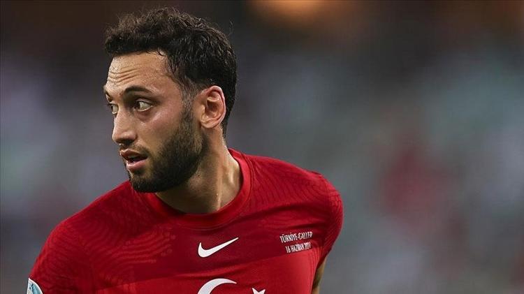 Galatasaray transferde milli yıldızların peşinde Cim Bomun hayali Hakan Çalhanoğlu ve Orkun Kökçü