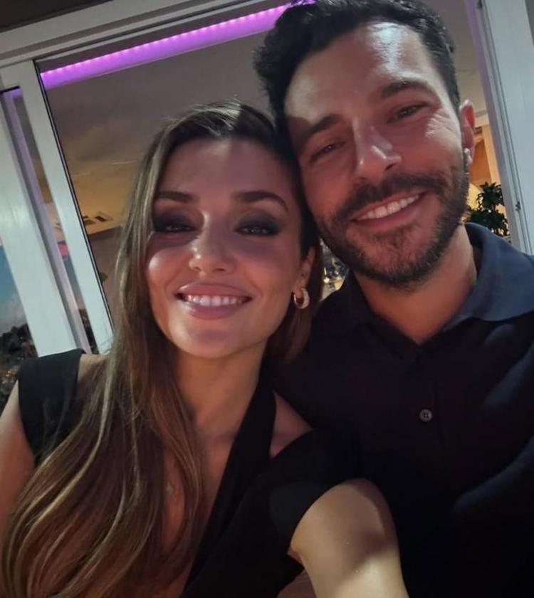 Ayrılık dedikodularına inat Hande Erçel ve Hakan Sabancıdan yeni kare