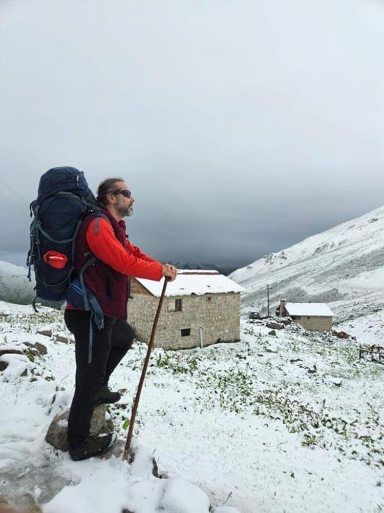 Kar yağışları 5 şehirde yaşayanlara sürpriz yaşattı Rize, Trabzon, Bayburt, Gümüşhane ve Erzurum beyaza büründü