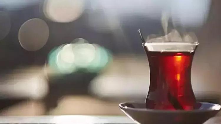 Çayın yanında mutlaka tüketin Birlikte tüketince ömrü 10 yıl uzatıyor: Buruş buruş damarları genişletiyor, kan şekerini terazi gibi dengeliyor