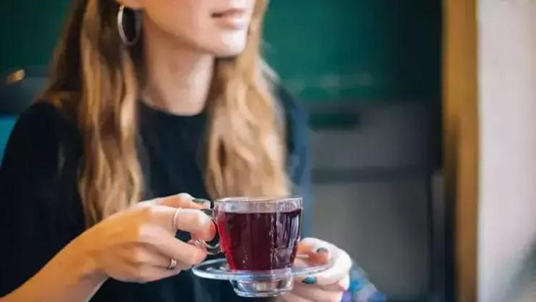 Çayın yanında mutlaka tüketin Birlikte tüketince ömrü 10 yıl uzatıyor: Buruş buruş damarları genişletiyor, kan şekerini terazi gibi dengeliyor